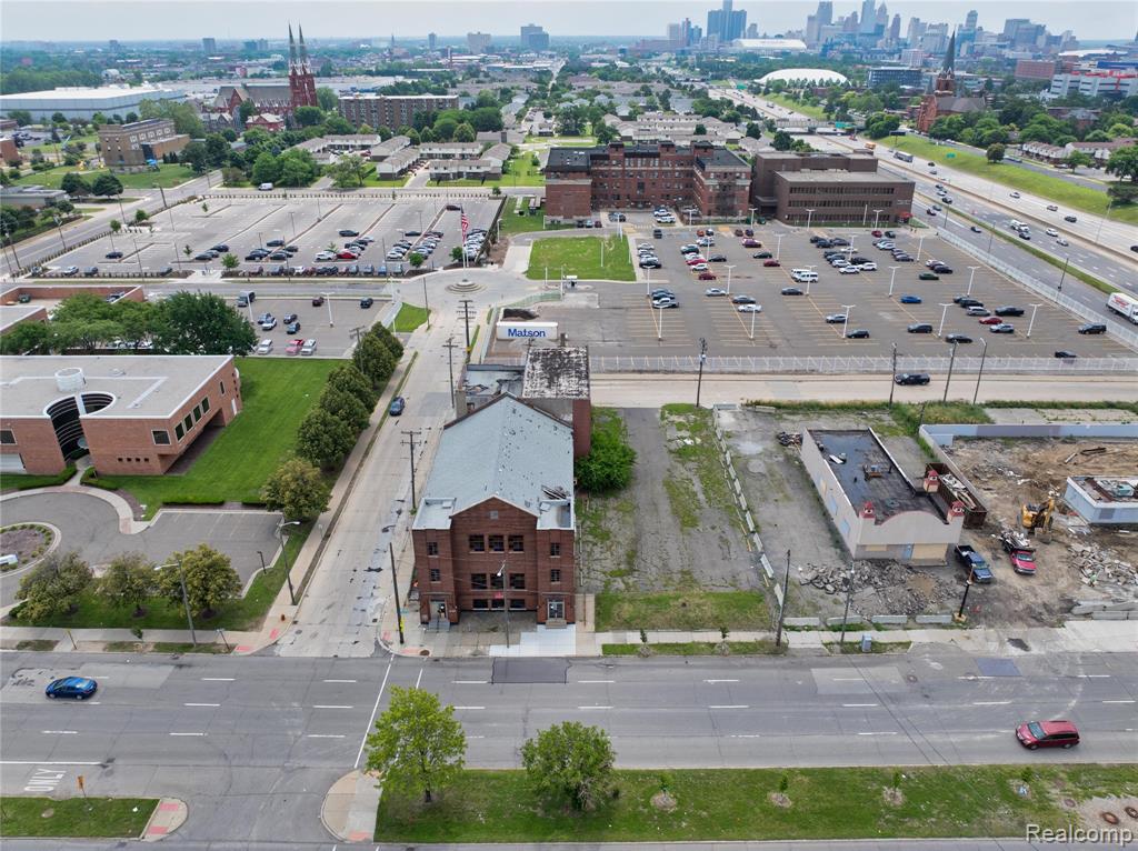 1042 E Warren Avenue, Detroit, MI 48207 — Photo 24