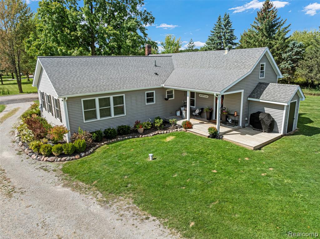 10433 Nichols Road, Gaines Vlg, MI 48436 — Photo 3