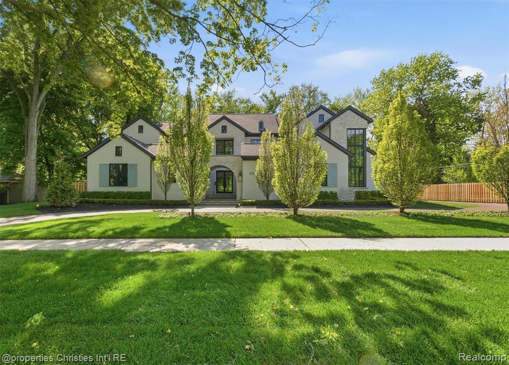 1551 LAKESIDE Drive