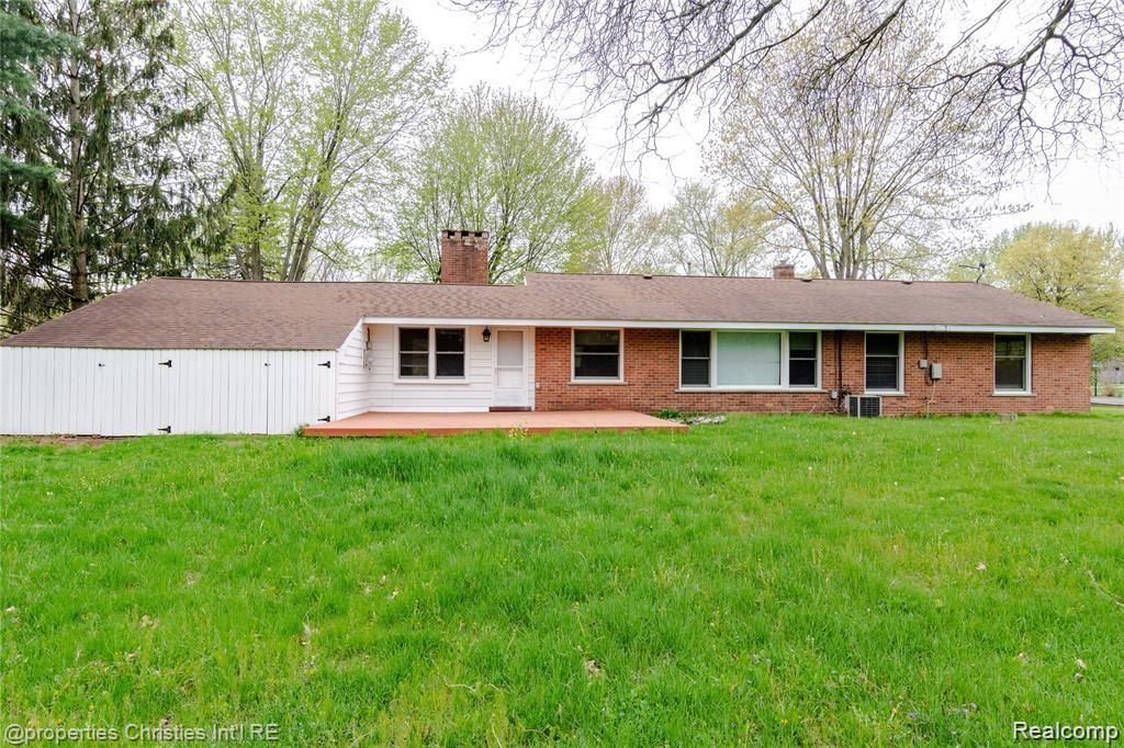 6881 W DARTMOOR Road, West Bloomfield, MI — Photo 2