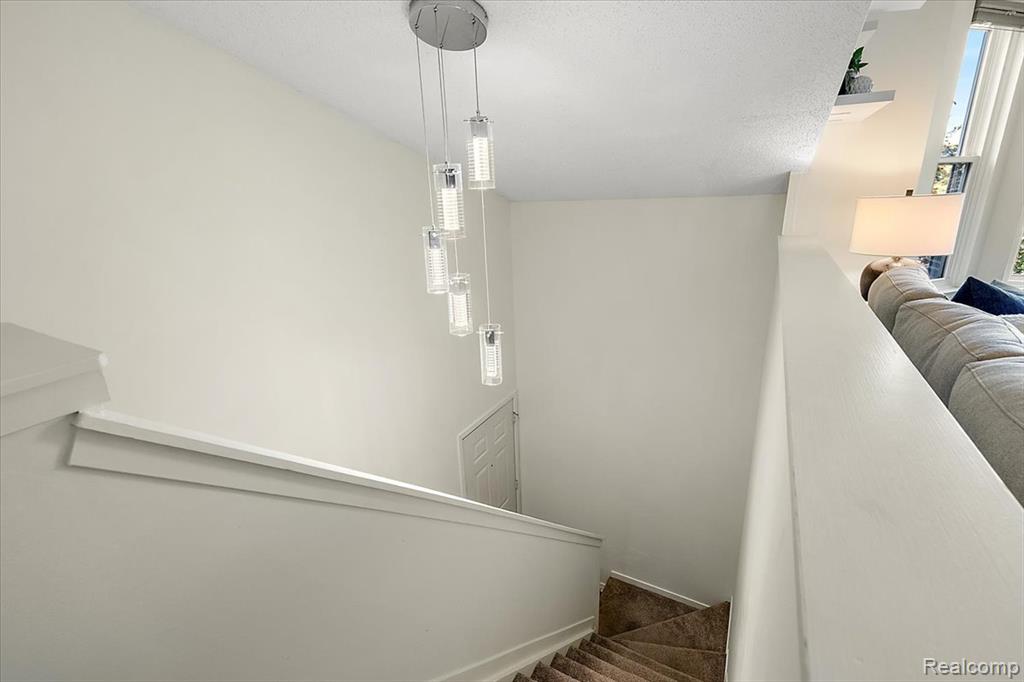 44800 Bayview Drive, 33, Novi, MI 48377 — Photo 8