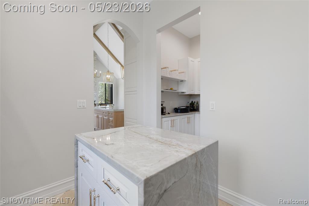 4805 Woodland Hills Drive, Rochester, MI 48306 — Photo 27