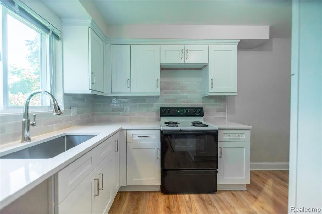 502 W Houstonia Avenue, Royal Oak, MI 48073 — Photo 7