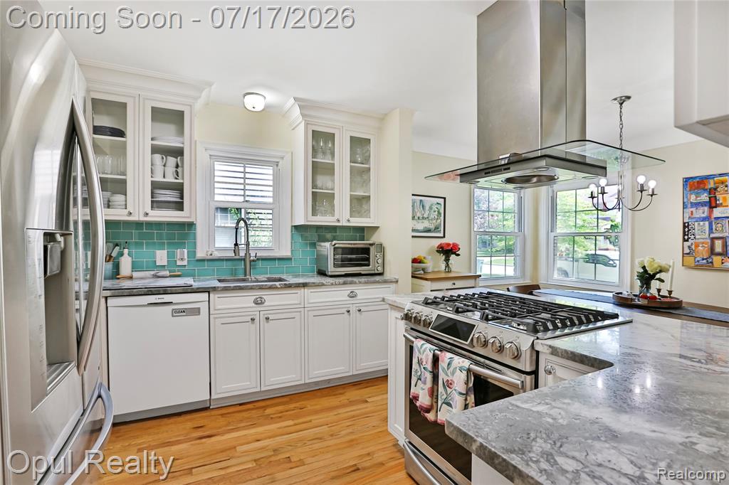 905 Forestdale Road, Royal Oak, MI 48067 — Photo 19