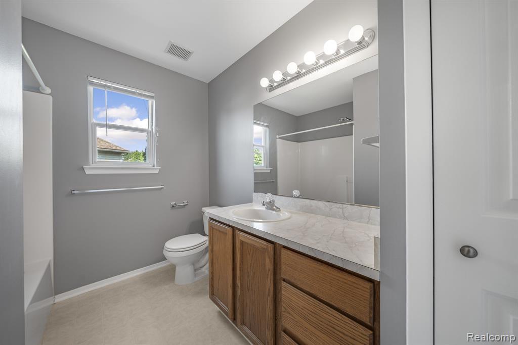 600 Akram, Oxford, MI 48371 — Photo 23