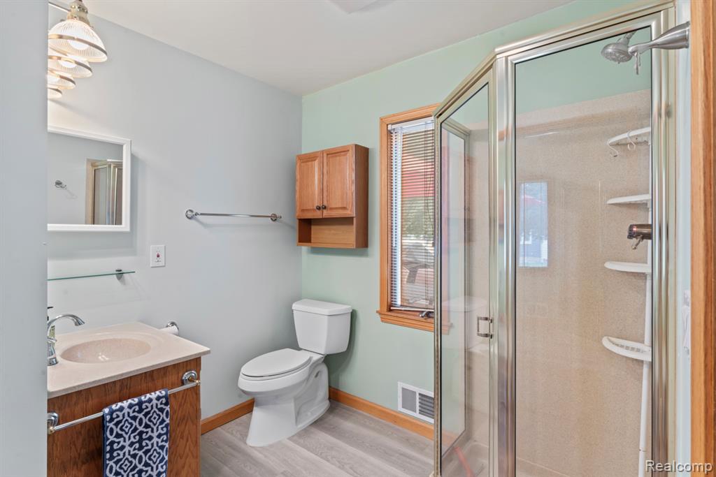 6242 Bedford Avenue, Flint, MI 48507 — Photo 21