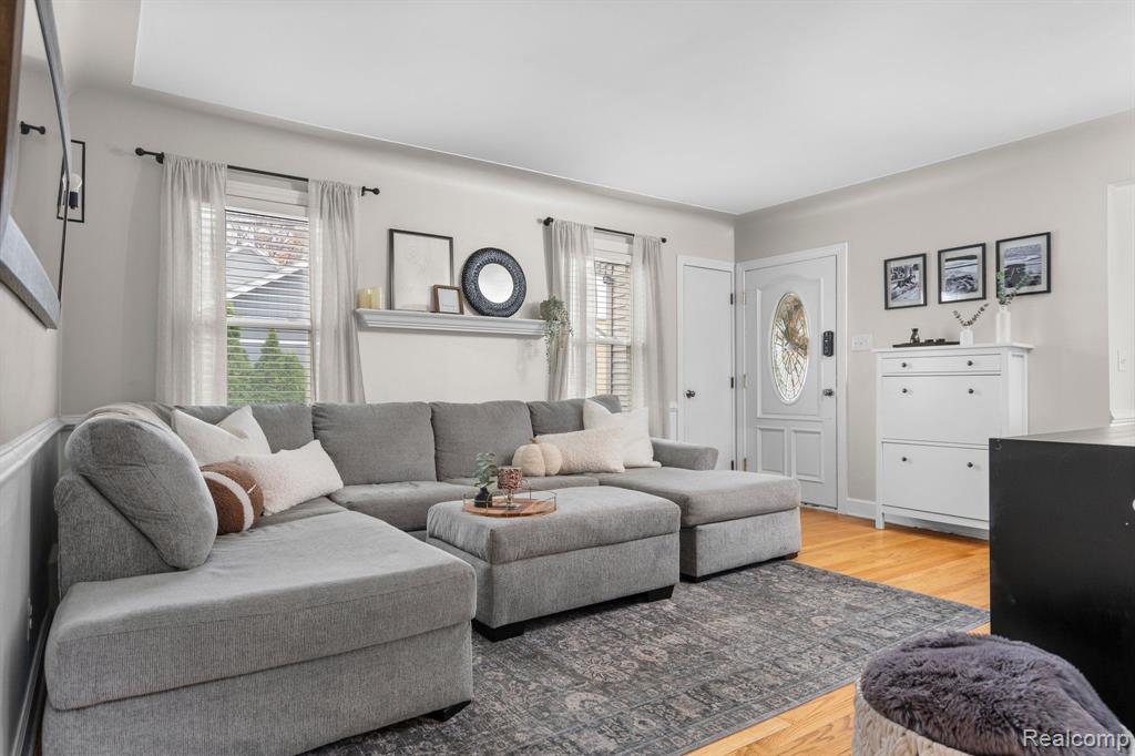 820 CHEROKEE Avenue, Royal Oak, MI 48067 — Photo 4