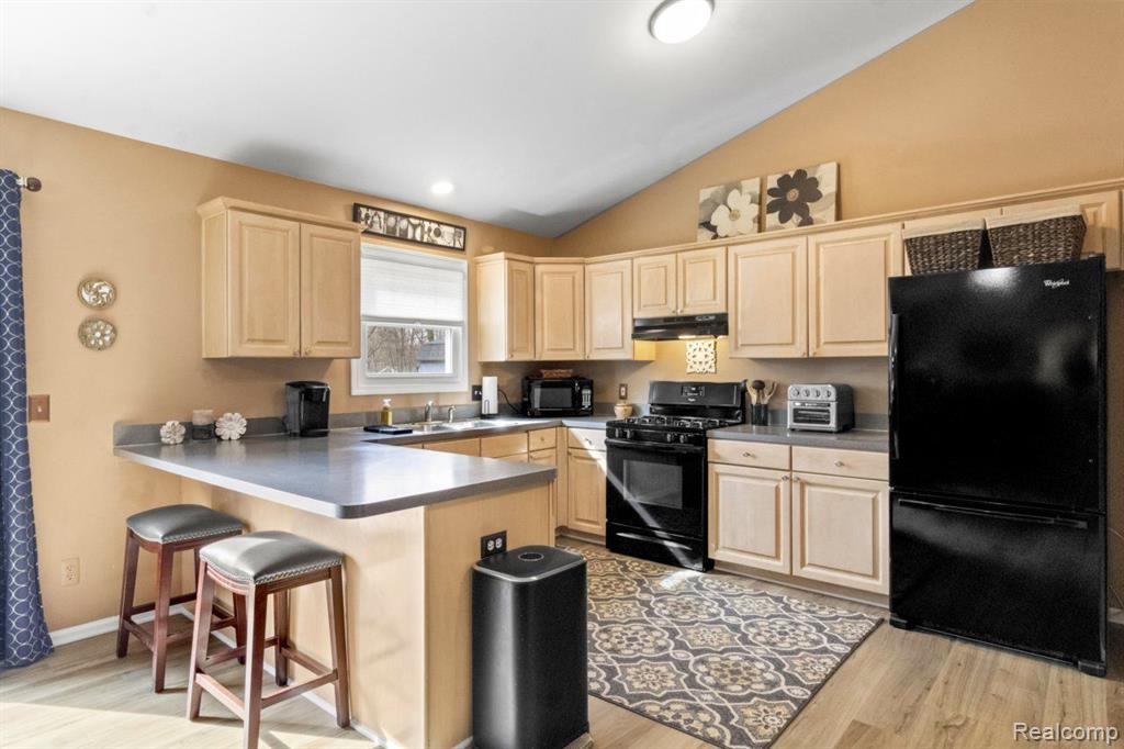 736 PINE TREE Road, Lake Orion, MI 48362 — Photo 7
