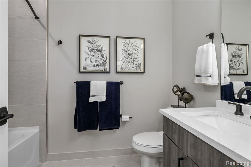 910 Heritage Drive, Bloomfield Hills, MI 48304 — Photo 17