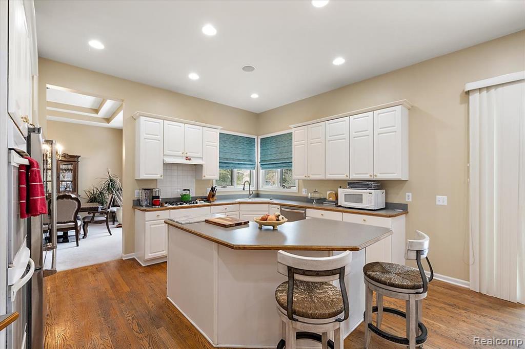 7108 Branford Court, West Bloomfield, MI — Photo 15