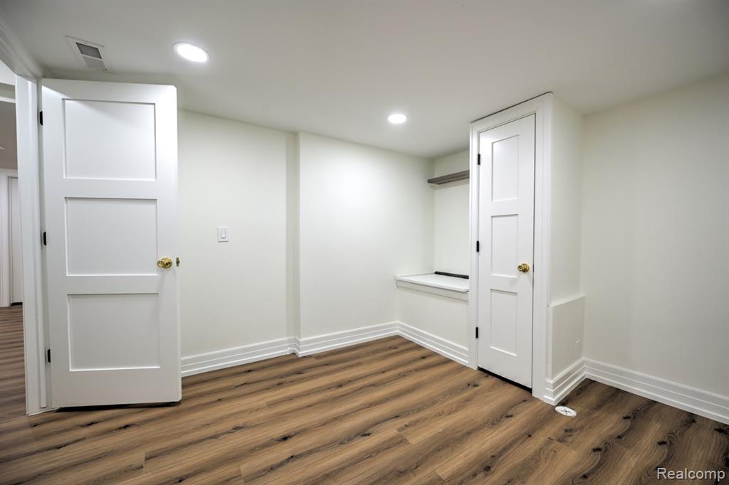 7418 Rafford Lane, West Bloomfield, MI — Photo 54