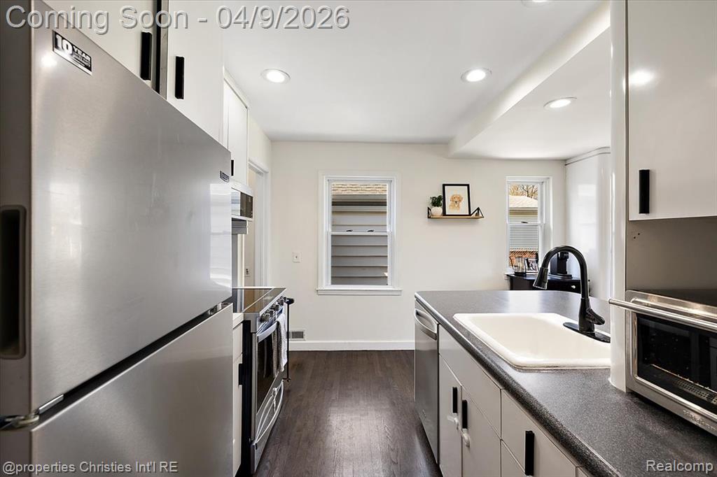 4240 Sheridan Drive, Royal Oak, MI 48073 — Photo 13