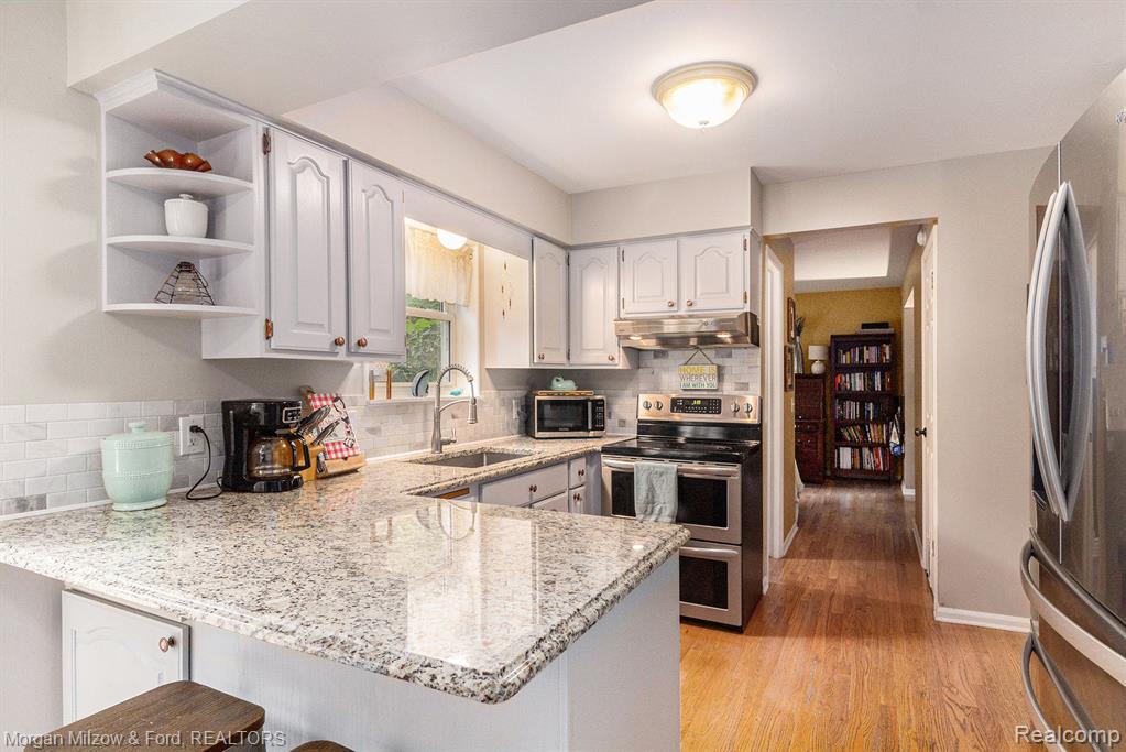 5010 Parview Drive, Clarkston, MI — Photo 8