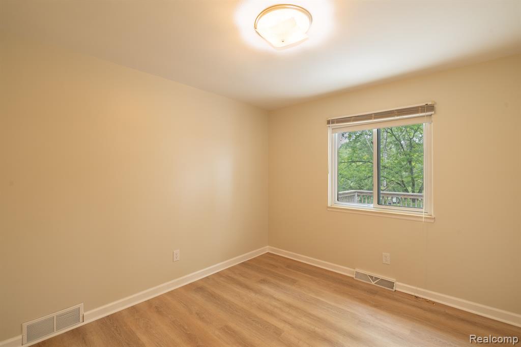 9920 DEXTER PINCKNEY Road, Pinckney, MI 48169 — Photo 24