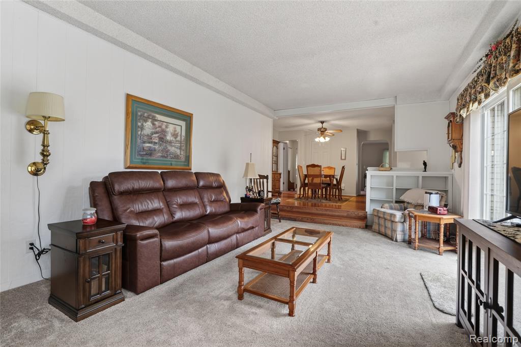 5090 Torrey Road, Flint, MI 48507 — Photo 15