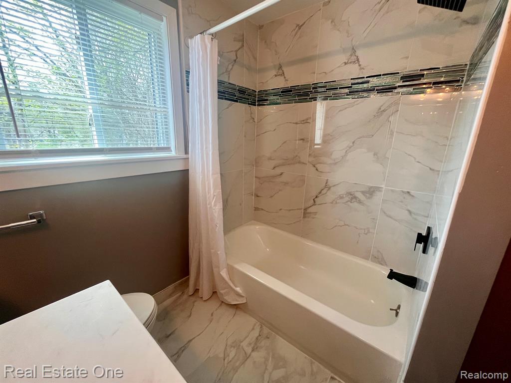 8650 Cedar Court, Ypsilanti, MI 48198 — Photo 8