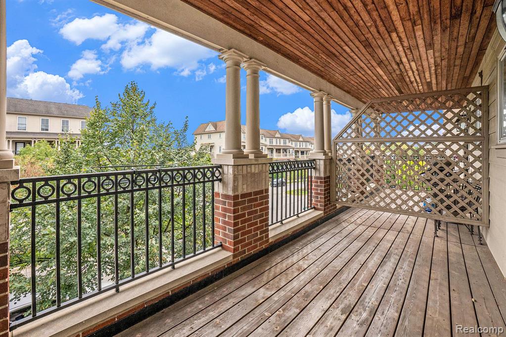 3981 FORESTER Boulevard, Auburn Hills, MI 48326 — Photo 14
