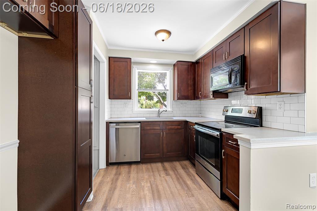 19296 Berden Street, Harper Woods, MI 48225 — Photo 5