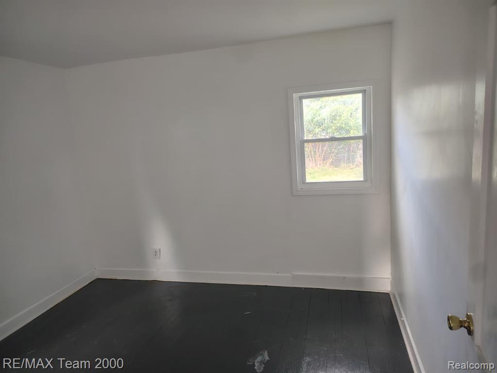 8860 Appoline Street, Detroit, MI 48228 — Photo 15