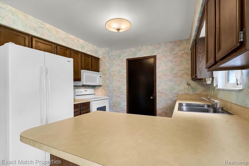 7186 Snow Apple Drive, Clarkston, MI — Photo 21
