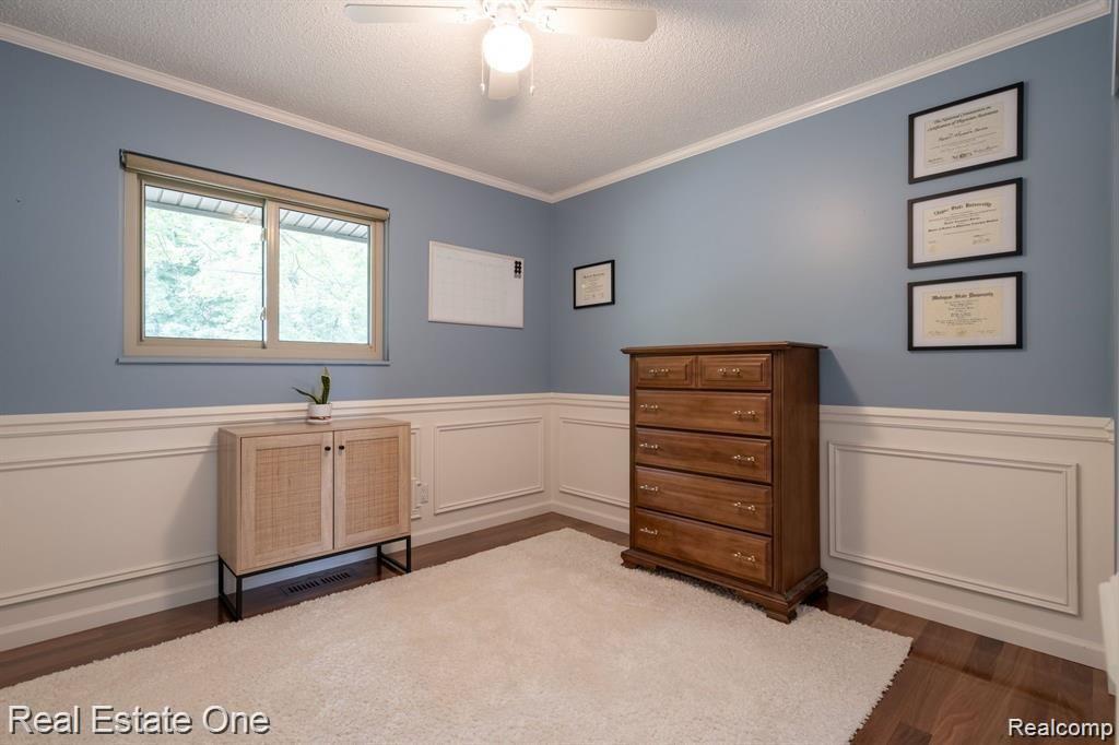 2728 DEVONSHIRE, Leonard, MI 48367 — Photo 23