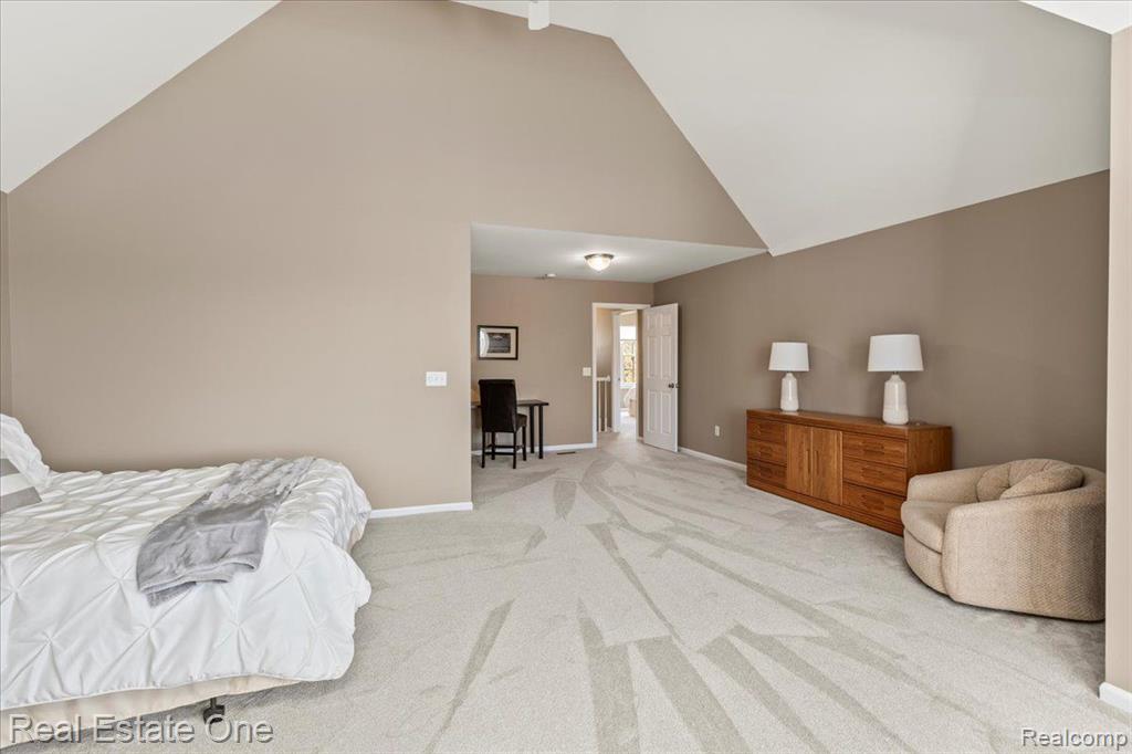 566 BAY POINTE Drive, Oxford, MI 48371 — Photo 46