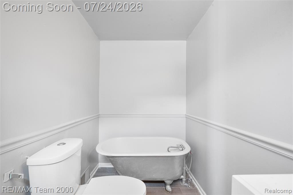 19615 Eastwood Drive, Harper Woods, MI 48225 — Photo 20