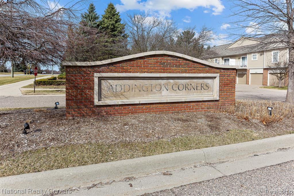 17211 Addington Drive, Commerce Twp, MI 48390 — Photo 30