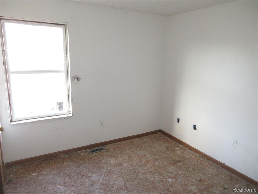 4429 HARDING Street, Detroit, MI 48214 — Photo 8