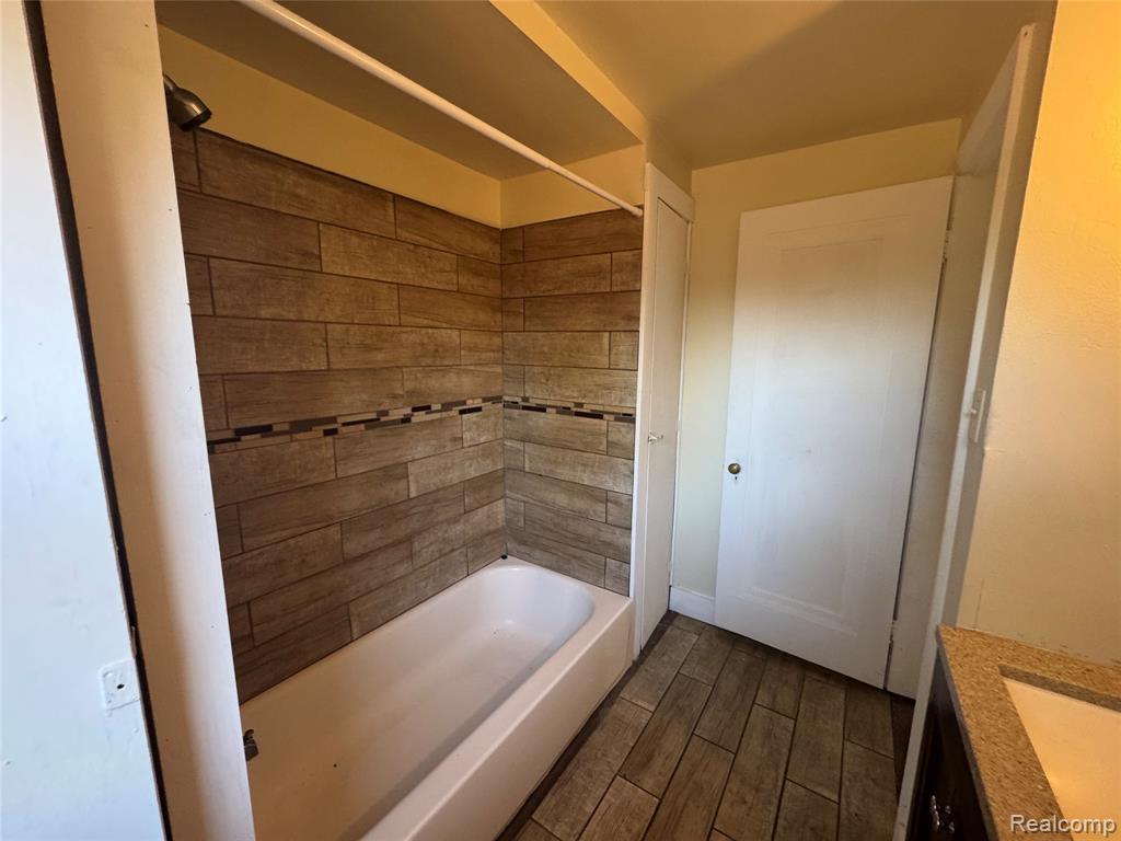 9801 Kensington Avenue, Detroit, MI 48224 — Photo 11