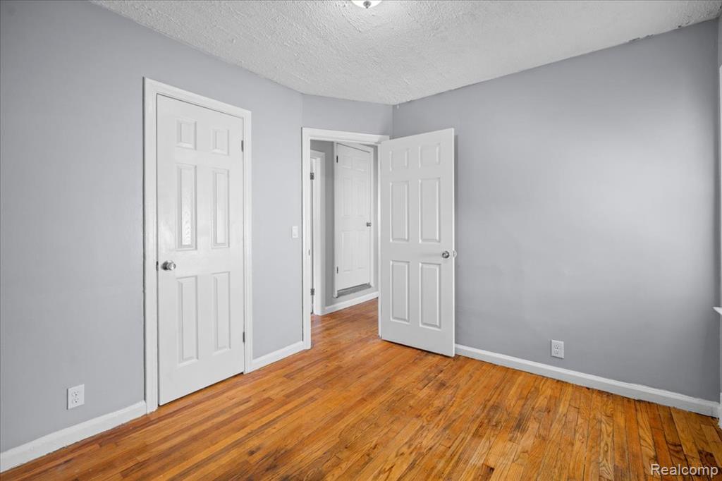 7800 Greenview Avenue, Detroit, MI 48228 — Photo 12