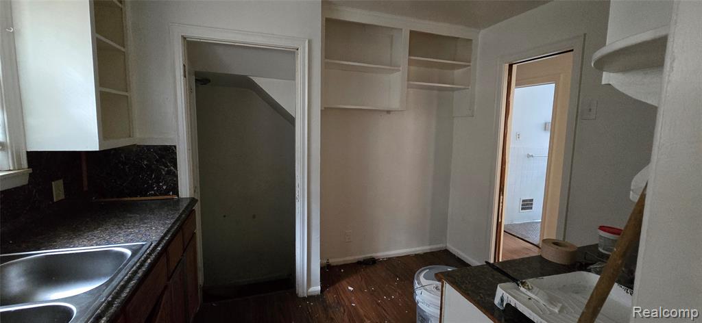 5937 Radnor Street, Detroit, MI 48224 — Photo 14