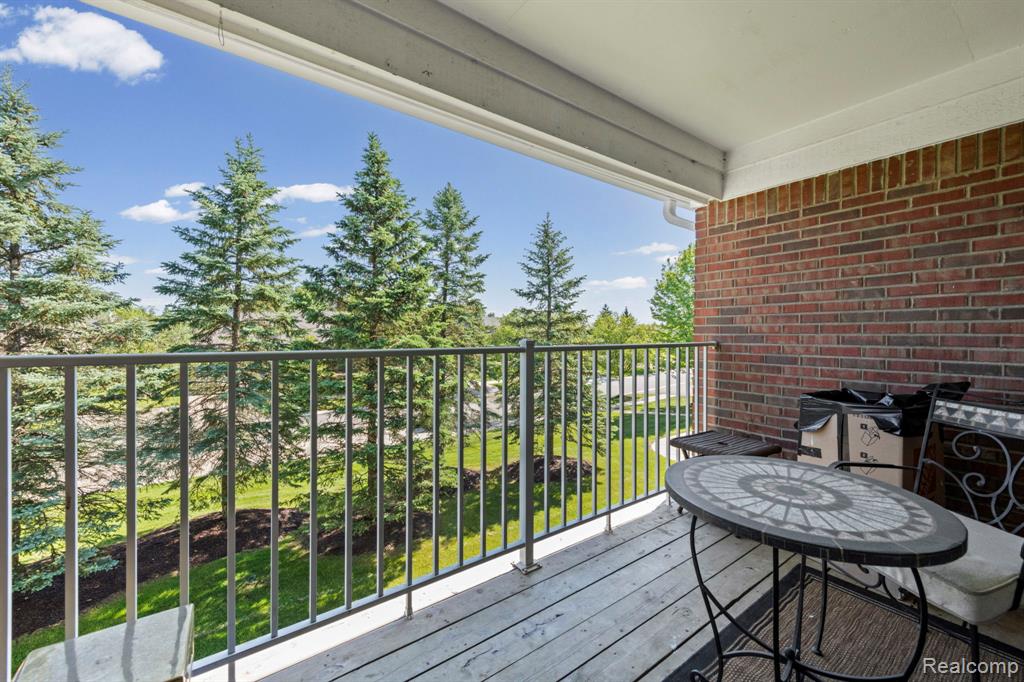 16789 Carriage Way, Northville, MI 48168 — Photo 25