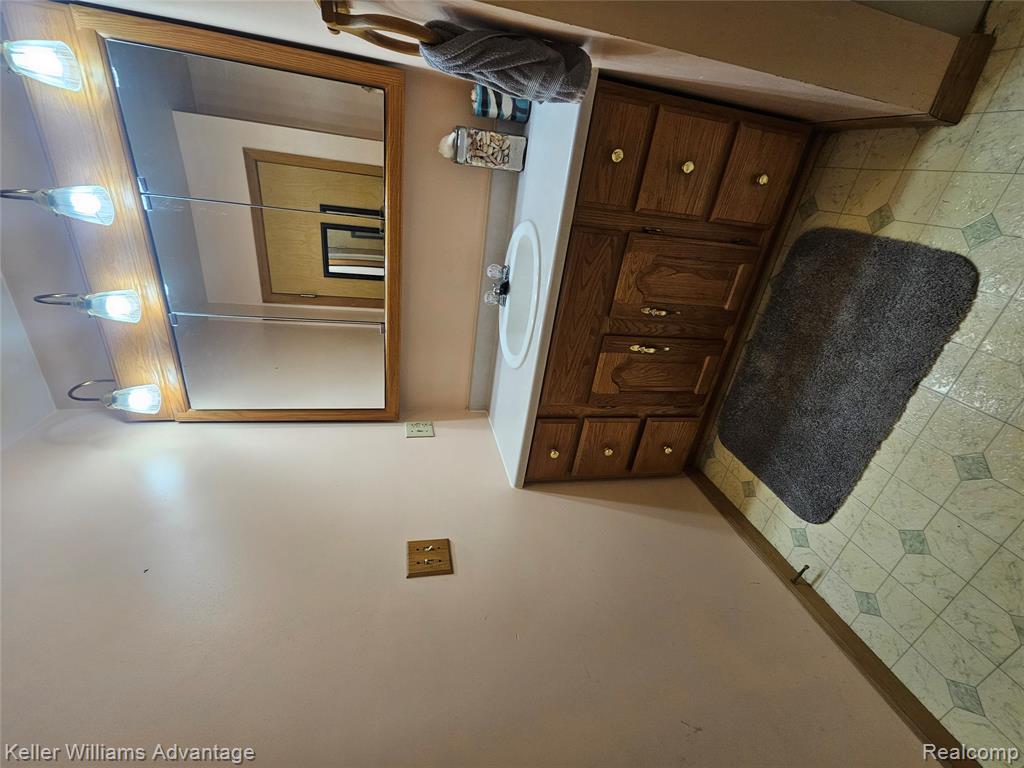 2219 Gray Road, Lapeer, MI 48446 — Photo 12