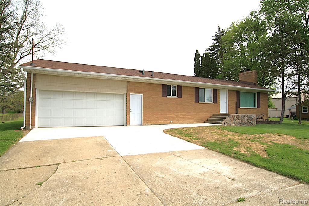 5404 Miller Road, Swartz Creek, MI 48473 — Photo 2
