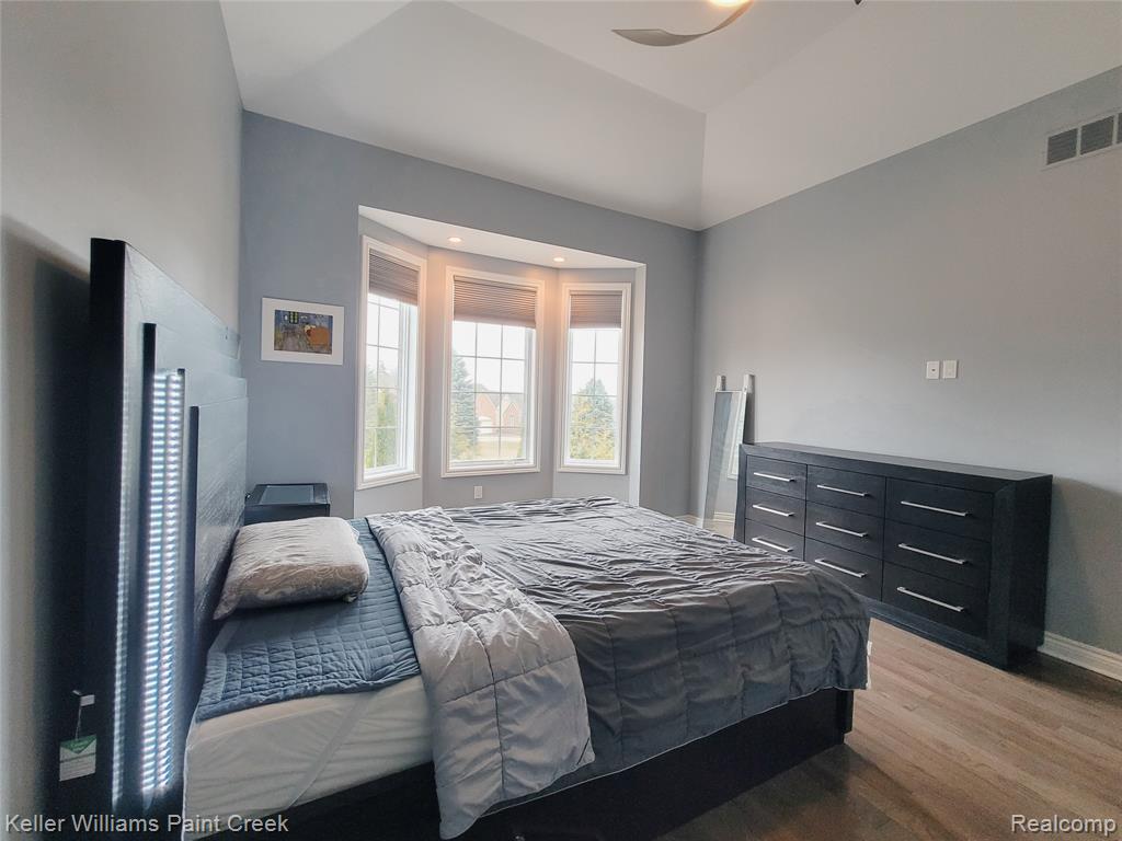 5612 Knob Hill Circle, Clarkston, MI 48348 — Photo 17