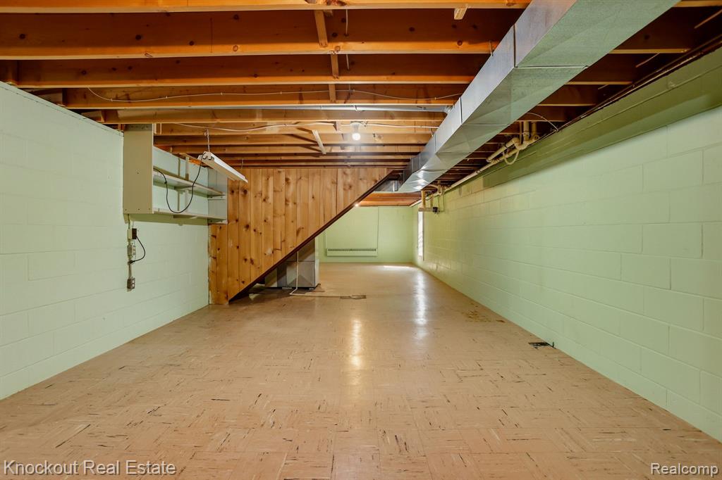 275 S Airport Road, Saginaw, MI 48601 — Photo 31