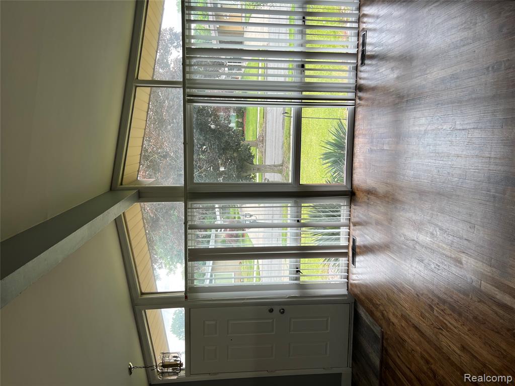 483 Lynch Avenue, Pontiac, MI 48342 — Photo 2