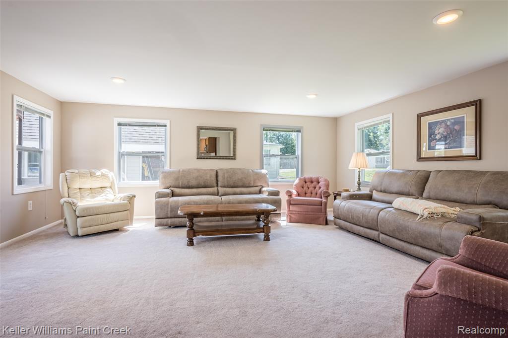 1379 Sioux Street, Gladwin, MI 48624 — Photo 17