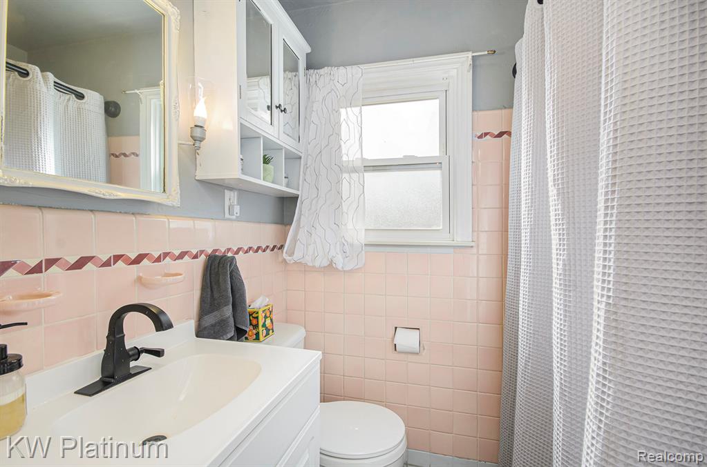715 Thornapple Street, St. Clair, MI 48079 — Photo 14
