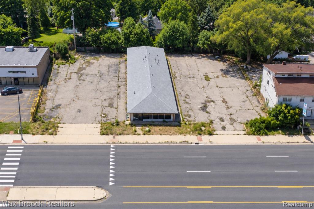 284 S Telegraph Road, Pontiac, MI 48341