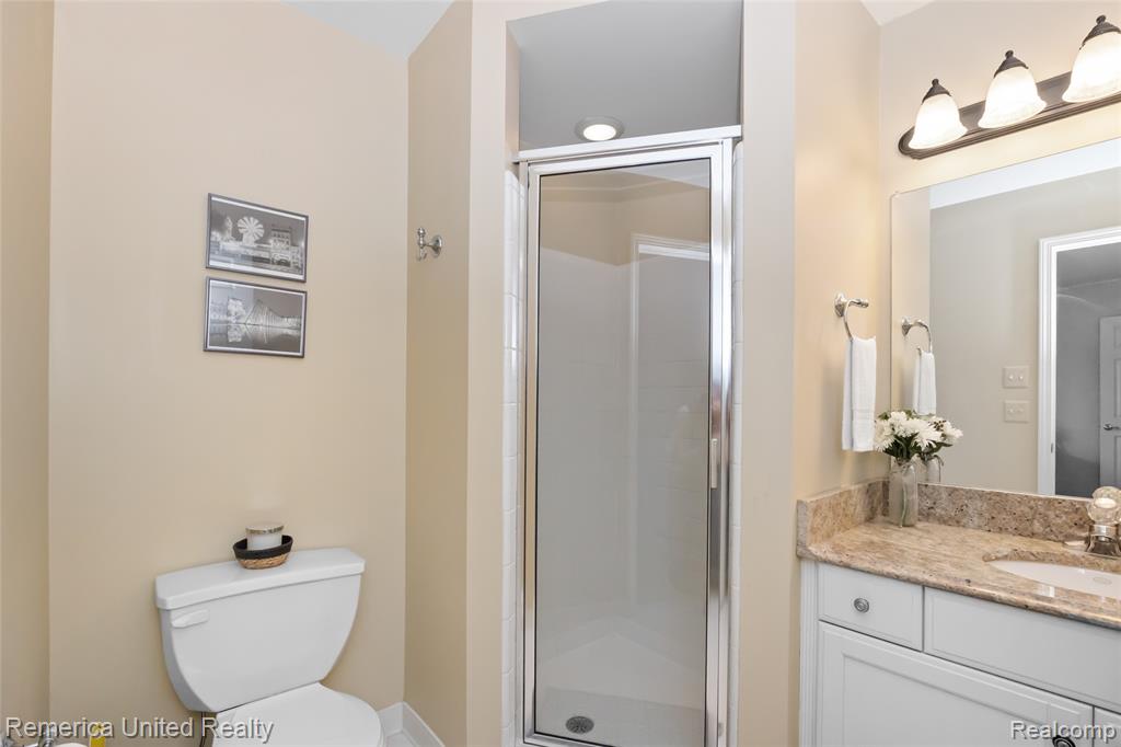 54501 Salem Drive, Shelby Twp, MI 48316 — Photo 31