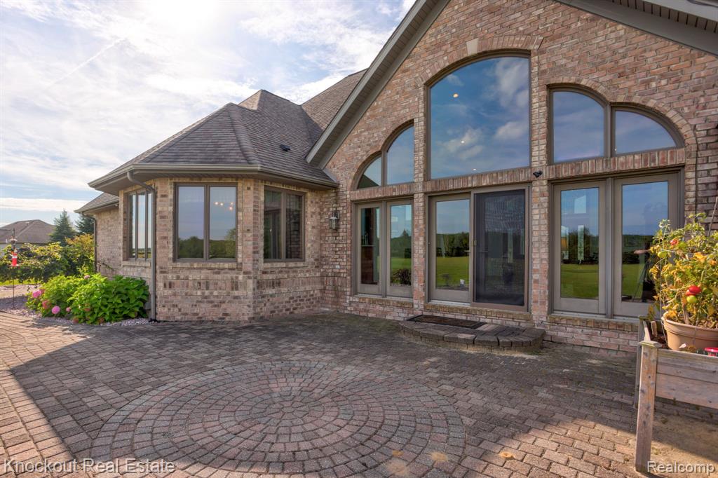 10205 Bradley Road, Frankenmuth, MI 48734 — Photo 48