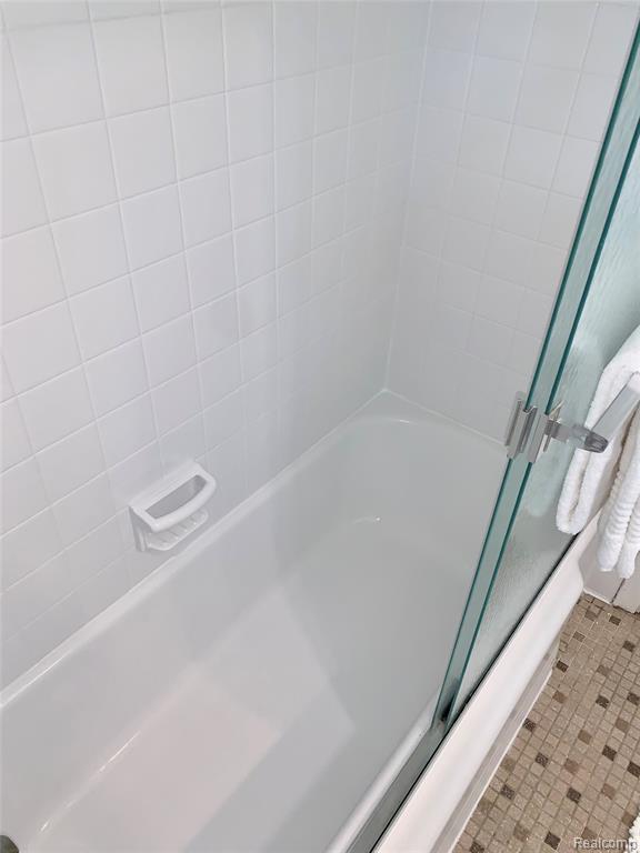 5504 Antoinette Drive, Grand Blanc, MI 48439 — Photo 24