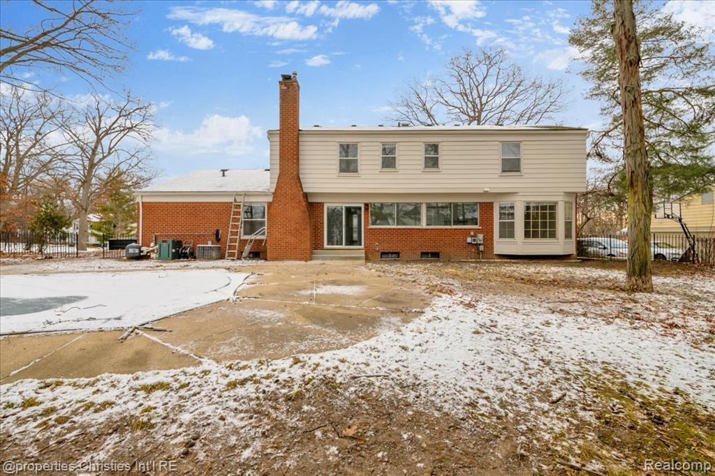 4970 Hardwoods Drive, West Bloomfield, MI 48323 — Photo 39
