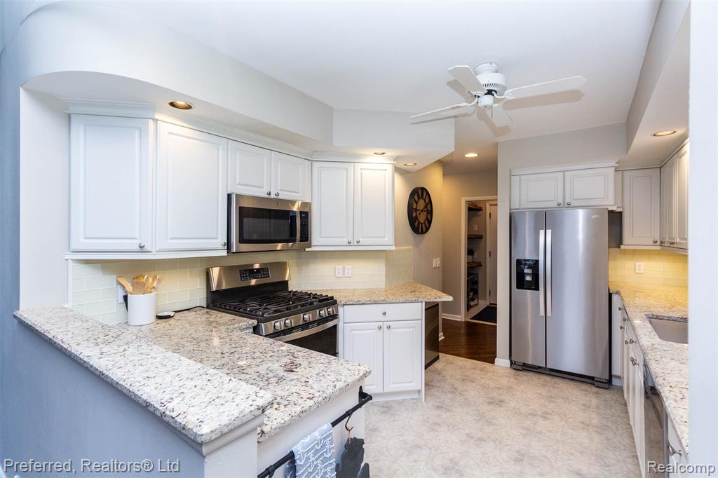 8783 Cooley Beach Drive, White Lake, MI — Photo 21