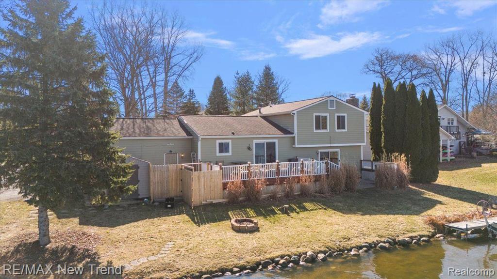 7135 CAPRI Drive, White Lake, MI 48383 — Photo 41
