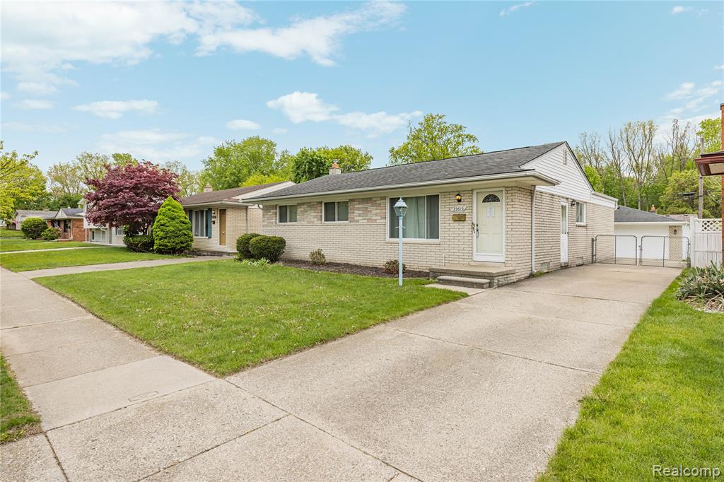 39619 Peters Drive, Canton, MI 48187 — Photo 54