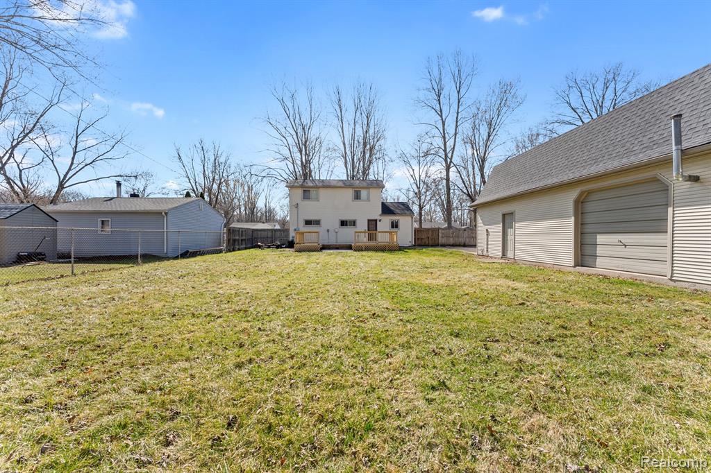 45208 Paris Drive, Belleville, MI 48111 — Photo 24