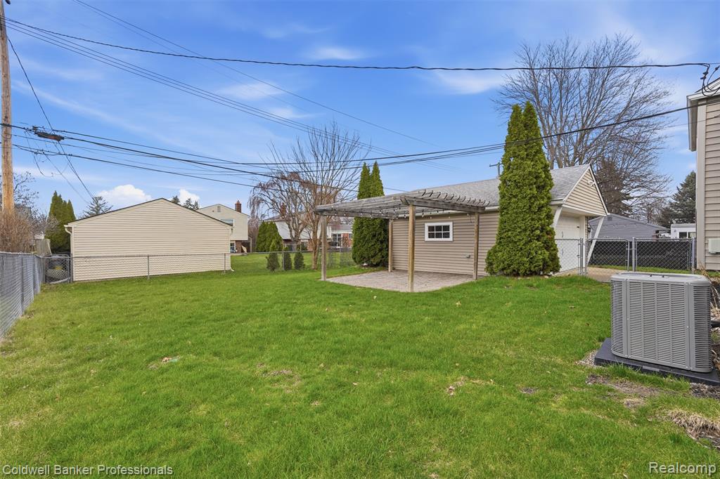 927 Montrose Avenue, Royal Oak, MI 48073 — Photo 32